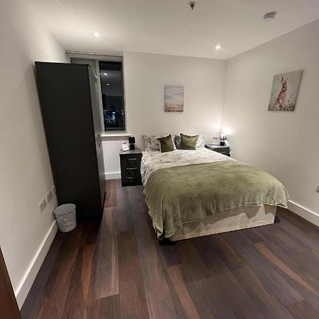 Spacious Sleep 7 Flat 20 Mins Central London Bp65 Exterior photo